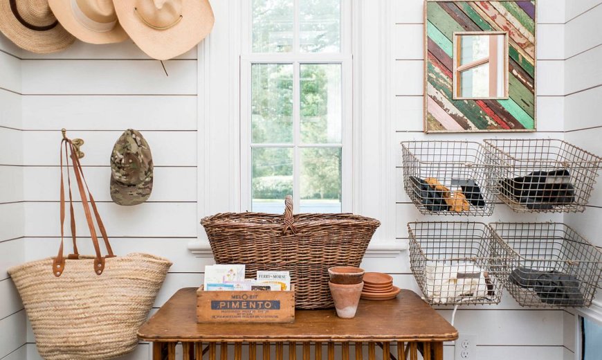 16 Farmhouse Entryway Ideas to Make Your Guests Feel Welcome
